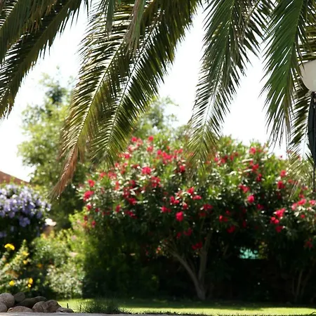 بيت ضيافة Maison Trigon Roujan